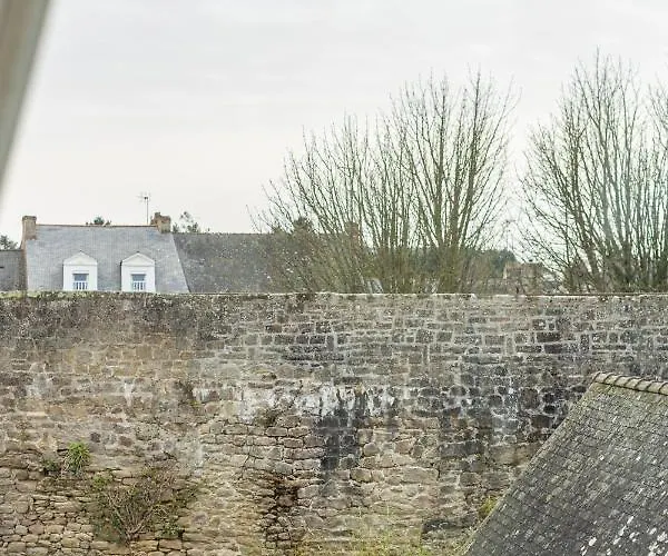 Au Coeur Des Remparts De Guerande: Pour 4 Apartmán