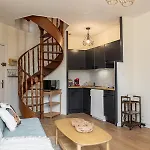 Apartament Au Coeur Des Remparts De Guerande: Pour 4