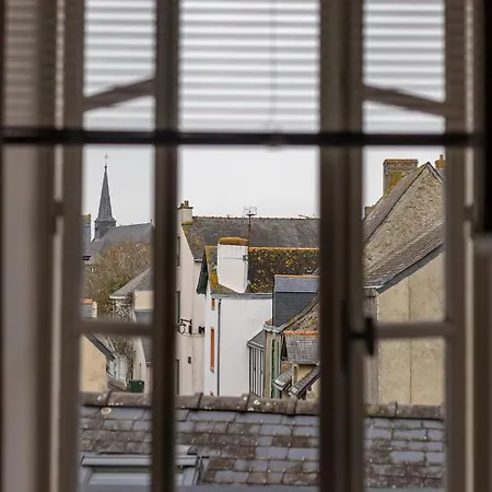 Au Coeur Des Remparts De Guerande: Pour 4 Apartament Guérande