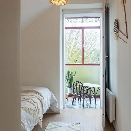 Au Coeur Des Remparts De Guerande: Pour 4 Guérande