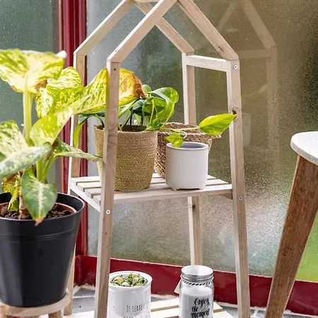 Au Coeur Des Remparts De Guerande: Pour 4 Guérande