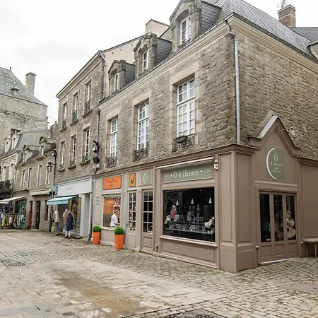 Au Cœur Des Remparts De Guérande: Pour 4 Appartamento *